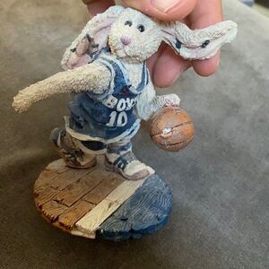 Vintage Boyds Bears "Buzz... the Flash" Bunny basketball theme figurine